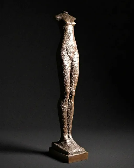VESTIGE — Sculptural Figure